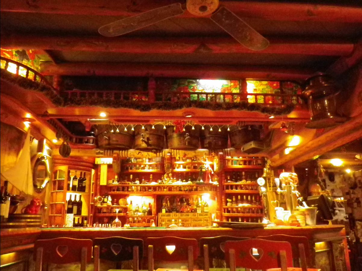 Indio Feliz restaurant02